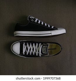 Converse Chuck Taylor All Star Leather Low Top