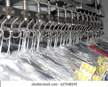 Conveyor Belt Dry Cleaner