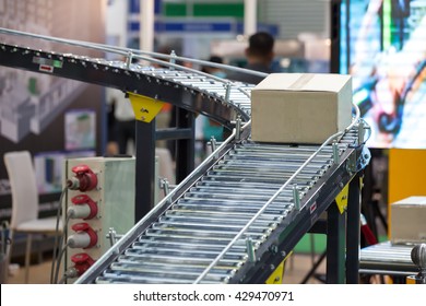 Conveyor Belt System For Package Tranfer Machine