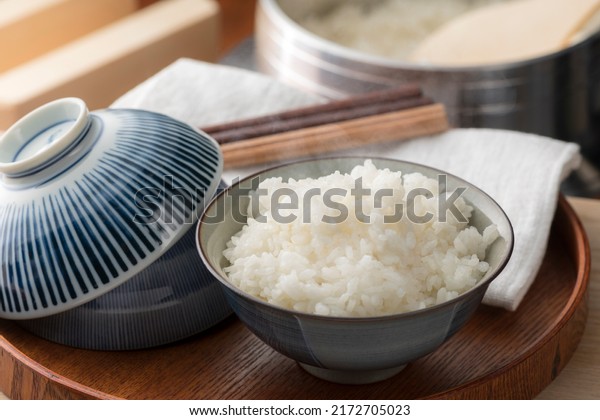 Cook\
rice in a traditional Japanese rice cooker,\
Hagama.