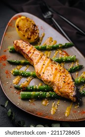 Cooked Asparagus With Salmon And Lemon