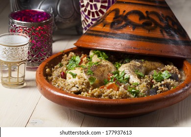 الطبخ المغربي الطحين المغربي Cooked-chicken-tajine-260nw-177937613
