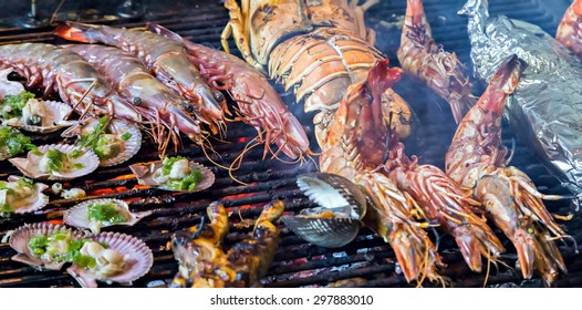 Cooked Mussel, Clam, Tiger Shrimps BBQ Seafood