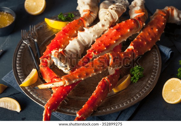 Cooked Organic\
Alaskan King Crab Legs with\
Butter