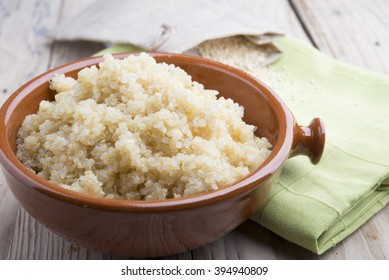  Cooked Quinoa In A Bowl