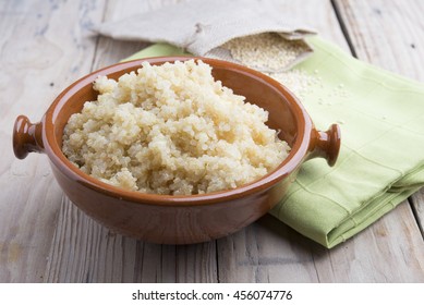  Cooked Quinoa In A Bowl