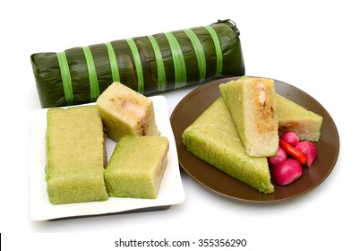 Cooked square glutinous rice cake, Vietnamese new year food