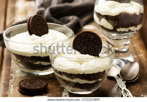 Cookies Cream Cheesecake Parfaitsselective Focus Stock Photo Edit Now 572321809