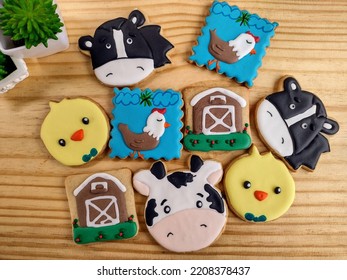 Cookies And Meringue Farm Theme Dessert