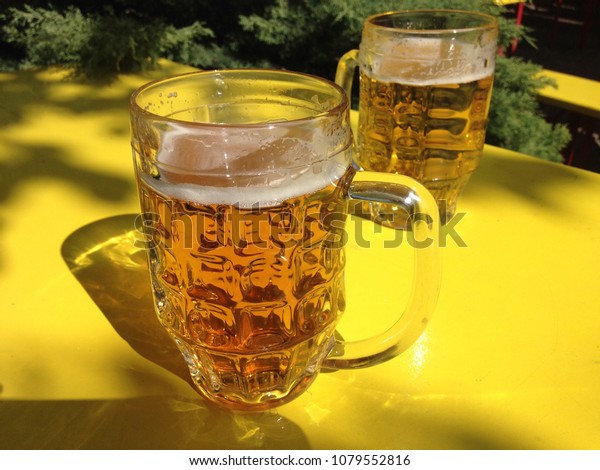 Cool Beers April Sunshine Berlins Prater Stock Photo Edit Now