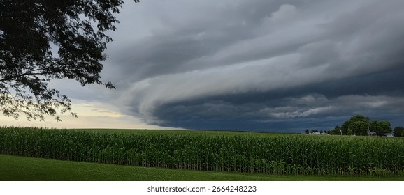 Cool cloud and storm rolling in central Iowa 