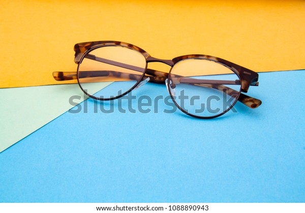 eyewears