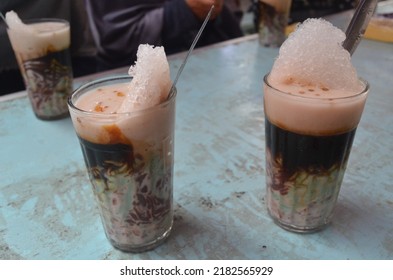Cool Traditional Drink From West Sumatera Namely Cindua Or Cendol