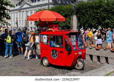 Copenhagen, Denmark. August 13, 2022. Mobile Coffee Bar Den Lille Kaffe Tuk In Nyhavn