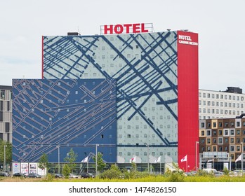 1000 Hotel Cabin Metro Stock Images Photos Vectors Shutterstock