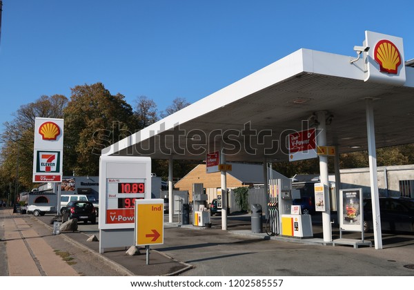 Copenhagen,\
Denmark - March 22, 2018: Shell gas station. Royal Dutch Shell oil\
company is the 5th largest company\
worldwide.