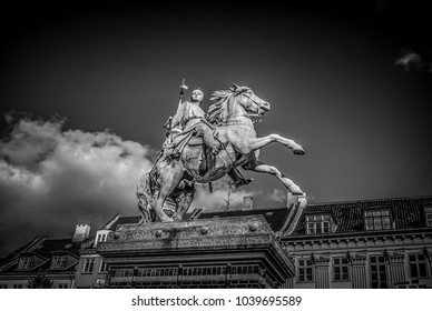 Copenhagen, Denmark – September 26th 2014: The Equestrian Statue Of Absalon On Højbro Plads In Copenhagen