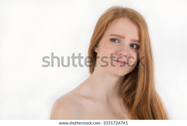 Tiny Nude Teen Selfie