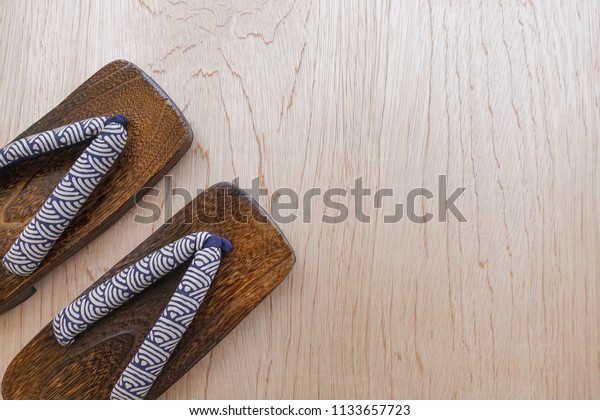 rei clogs