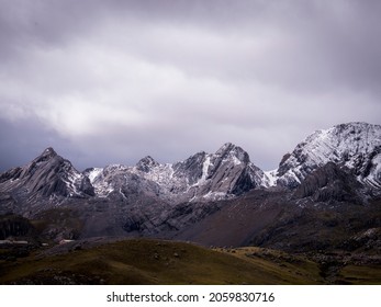 Cordillera De La Viuda, Montañas