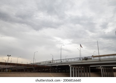 Cordova Americas International Bridge On The Border Between Ciudad Juárez El Paso Texas