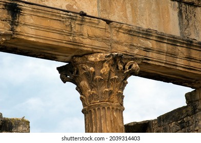 Corinthian Capital On Column In Roman Era Ruins, Dougga, Tunisia