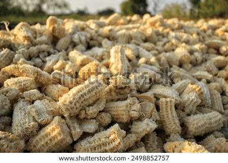 corn cobs, waste from corn cobs left over from agricultural products