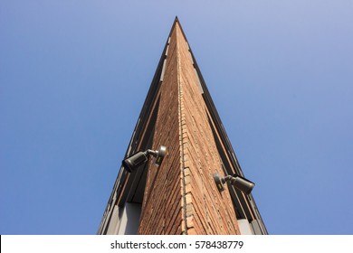 Corner of the building, bottom view