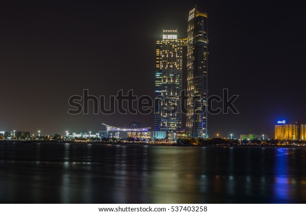 Corniche Beach Abu Dhabi United Arab Stock Photo Edit Now 537403258