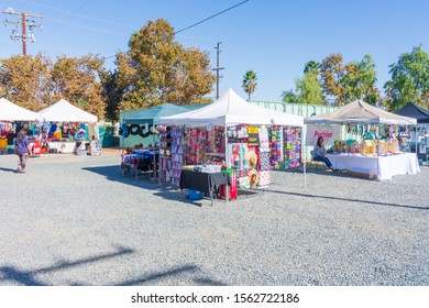 Corona, CA USA - November 17, 2019: Outdoor Holiday Themed Market Located On Old Citrus Land With Vendors Selling Hand-made Items To Local Visitors.