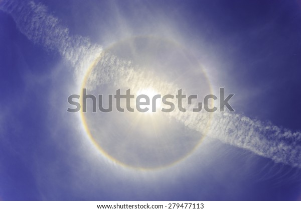 Corona, ring around the\
sun