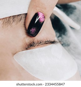 Correct application of 2d, 3d, 4d, 5d volume cluster fans artificial lashes on lash layers. Eyelash Extension Direction Guide. Tips and tricks for application beauty salon procedure and treatment