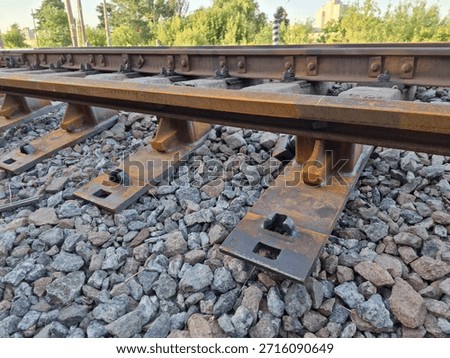 Corroded metal elements of the rail system