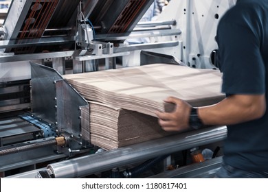 Corrugated Box Machine.Logistics Business.