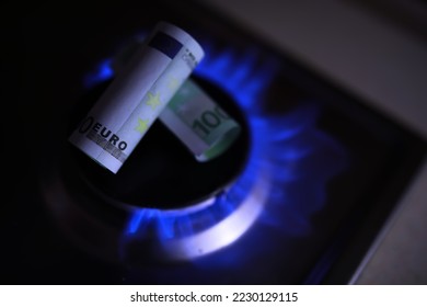 The cost of gas, the euro crisis. 100 euros on a gas burner. Sanctions Russian gas
