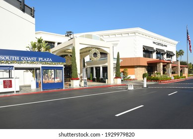 COSTA MESA, CA - DEC 1, 2017: Capital Grille South Coast Plaza Amnd Valet Parking. The Upscale Steakhouse Chain Offers Classic American Fare And A Clubby, Refined Setting.