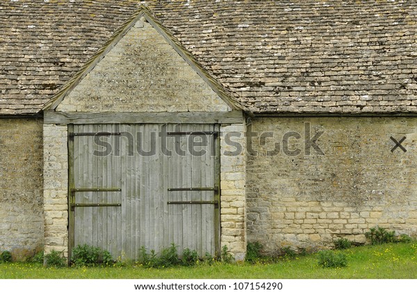 Cotswold Stone Tythe Barn Door Stone Stock Photo Edit Now 107154290