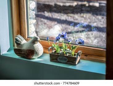 Cottage Interior Shabby Chic Style Bathroom Decoration In The Sun 