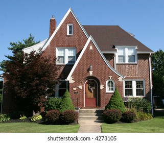 Cottage Style Colonial Home 3