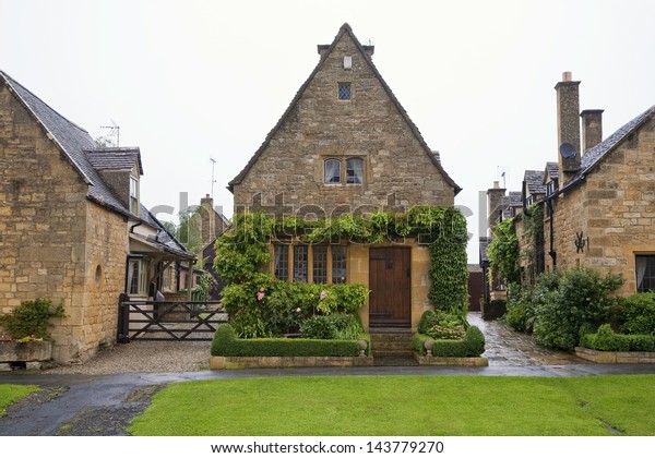 Cottages Village Broadway Cotswold United Kingdom Stock Photo