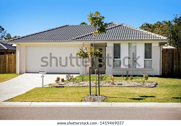 Country House Exterior Featuring Garage Garden Stock Photo 1419469037 ...