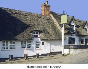 Country Pub Thurleigh Village Bedfordshire Home Counties England Uk