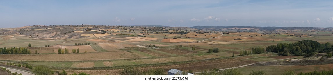 Countryside in Castilla la Mancha, Spain.