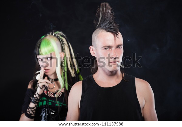 Couple Cyber Punk Girl Green Blond Stockfoto Jetzt