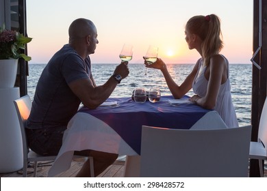 28,474 Couple dining restaurant Images, Stock Photos & Vectors ...