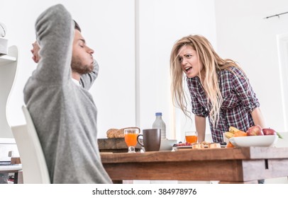 Couple fighting in the morning. woman screaming to her man. relationship problems
