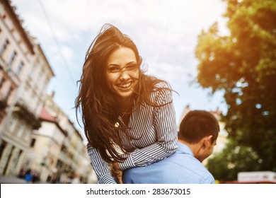 Couple have fun in the city - Shutterstock ID 283673015