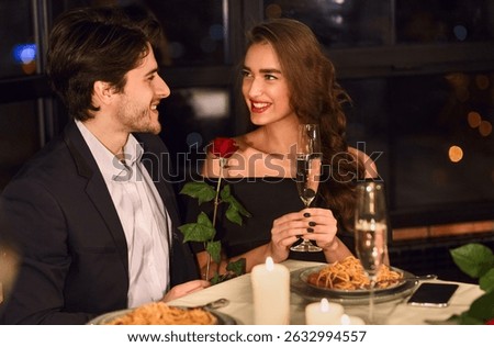 Couple having dinner in restaurant