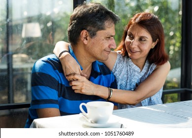 https://image.shutterstock.com/image-photo/couple-having-good-time-cafe-260nw-1051760489.jpg
