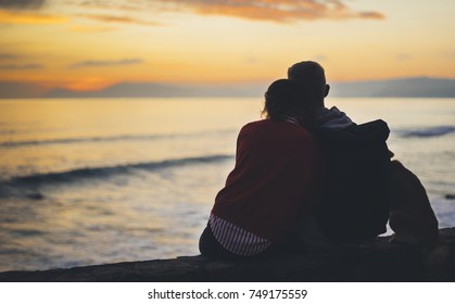 93,940 Hug sunset Images, Stock Photos & Vectors | Shutterstock